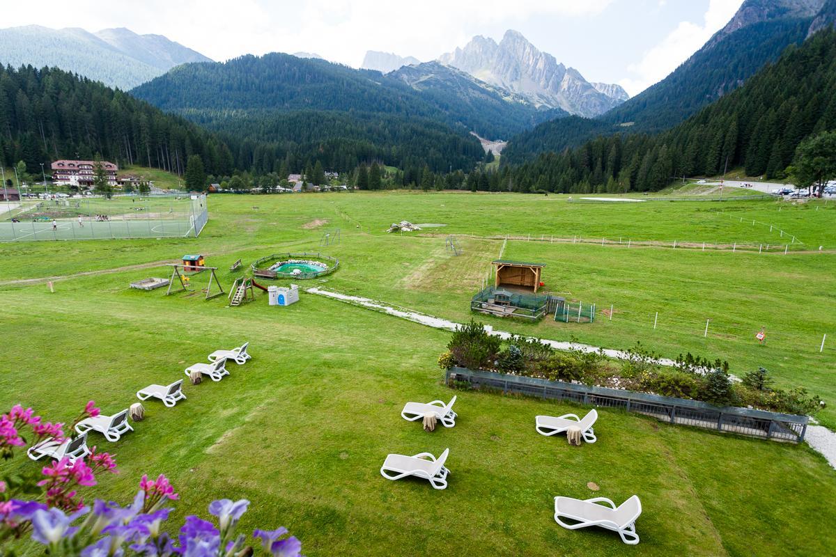 Hotel Vienna San Martino Di Castrozza Eksteriør billede